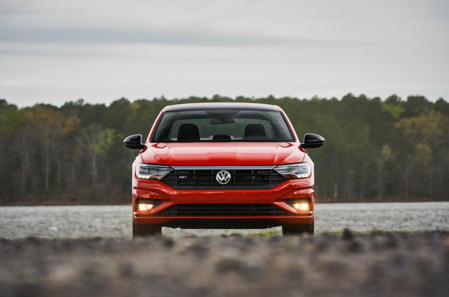  Volkswagen Jetta R-Line 2018 года  (NA) (фото 14 из 19)